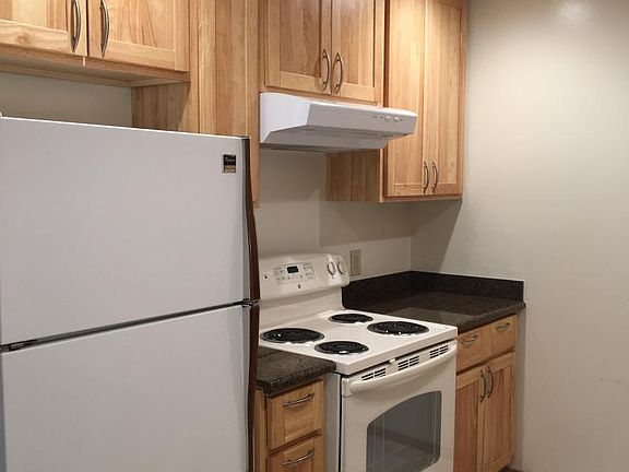 4th image of 1587 Ontario Dr APT 4