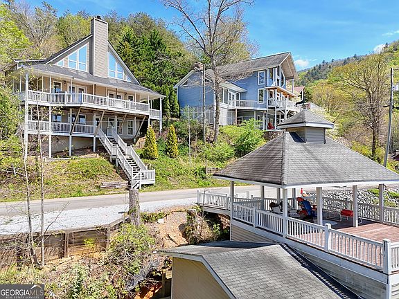 3rd image of 400 Timpson Cove Rd