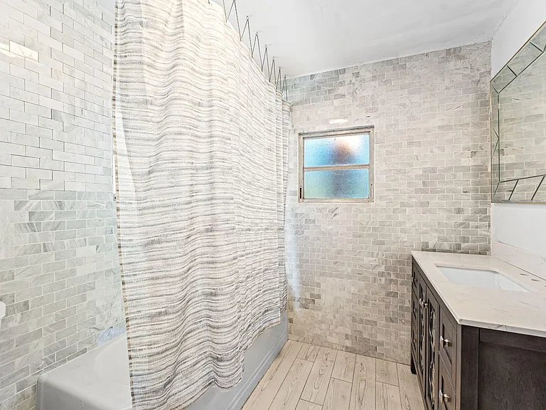 1365 Pineapple Ave — Photo 28
