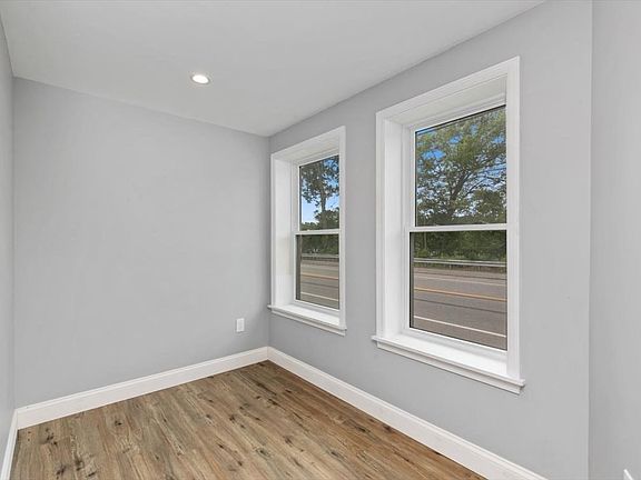 5th image of 420 Water St Unit 1