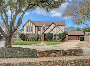 7807 Sapphire Valley Rd, Houston, TX 77095