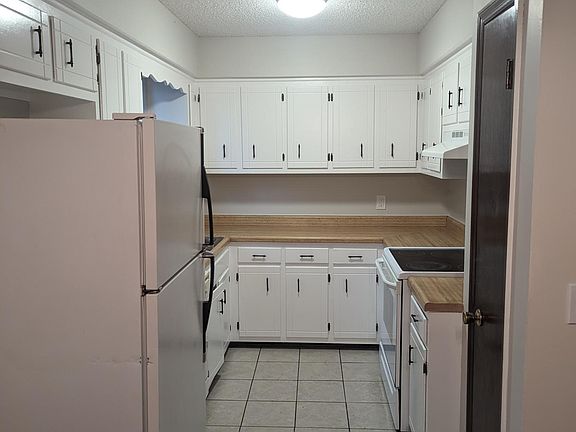 4th image of 4907 Ruskin Ave #A