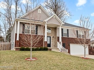 302 Riesling Way, Vine Grove, KY 40175