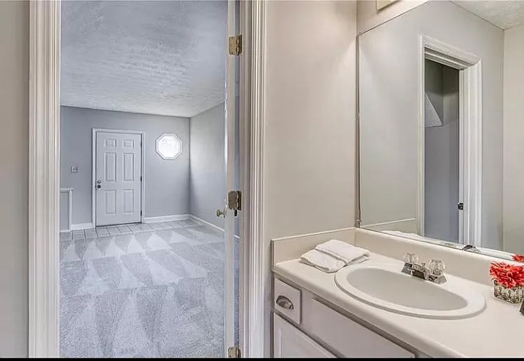 10760 Mortons Xing — Photo 7