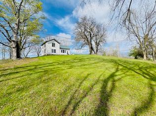 6828 W Clarksville Rd, Clarksville, MI 48815