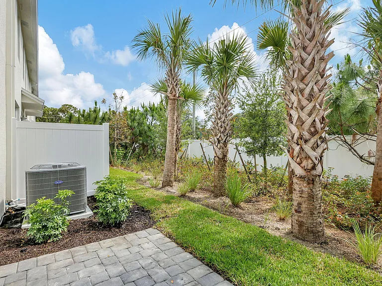 5694 SE Edgewater Cir — Photo 13