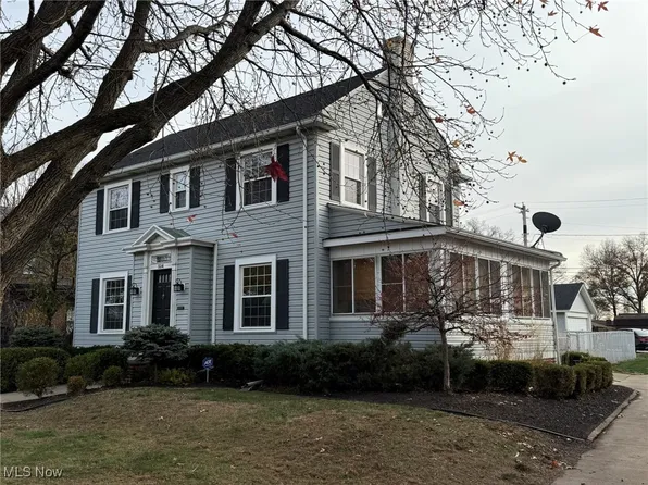 534 E Iron Ave, Dover, OH 44622