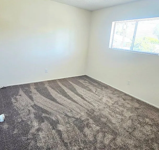 180 S Laurel Ave — Photo 12