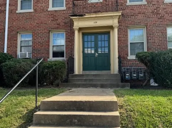129 35th St NE, Washington, DC 20019