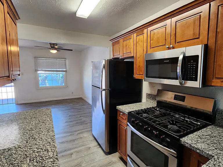 728 W 1st Ave #111 — Photo 5