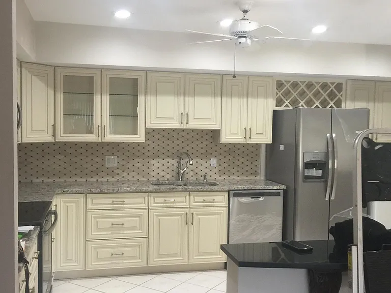 31 Stonehenge Cir #3 — Photo 1