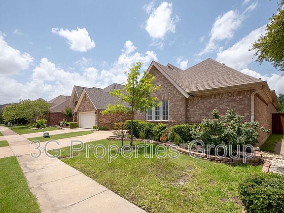 3rd image of 8611 Forest Glen Dr