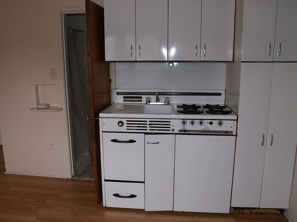 2nd image of 128 Social St APT 17