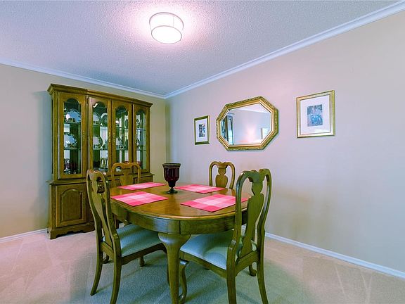 4th image of 1521 Hedgeford Dr APT 17