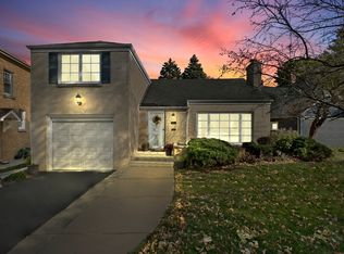 640 Selborne Rd, Riverside, IL 60546