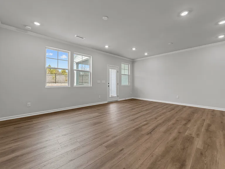 1105 Aberleigh Ln — Photo 11
