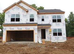 620 Countryside Dr, Chelsea, MI 48118