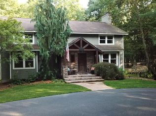 1913 Bella Pines Rd, Lowell, MI 49331