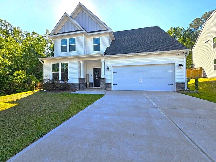 1st image of 698 Oak Branch Pl