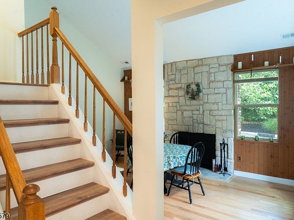 4th image of 54 Cherrywood Dr