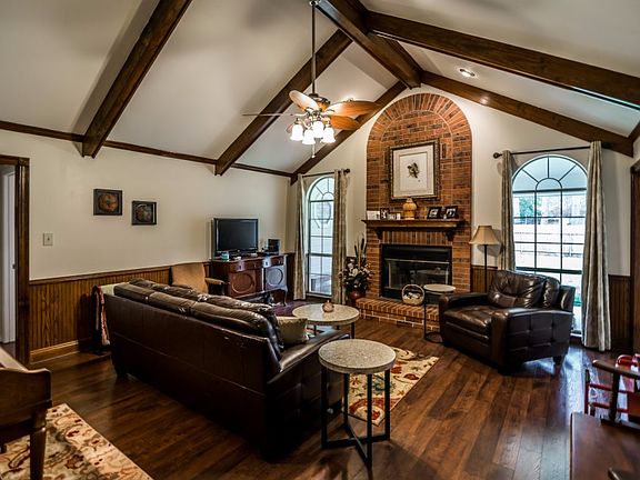 5th image of 9407 Bentwood Dr