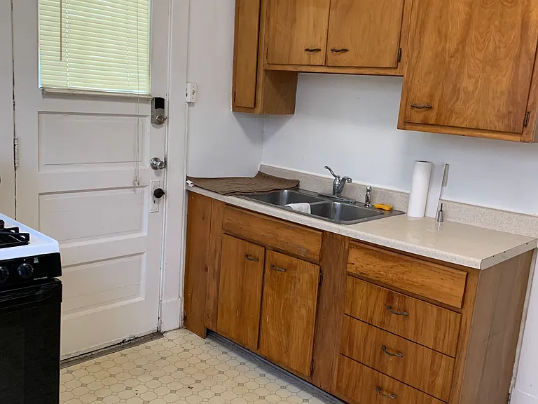 1236 Gilsey Ave #1 — Photo 19