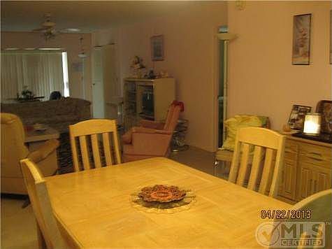 5th image of 2935 SW 22nd Ave #1070