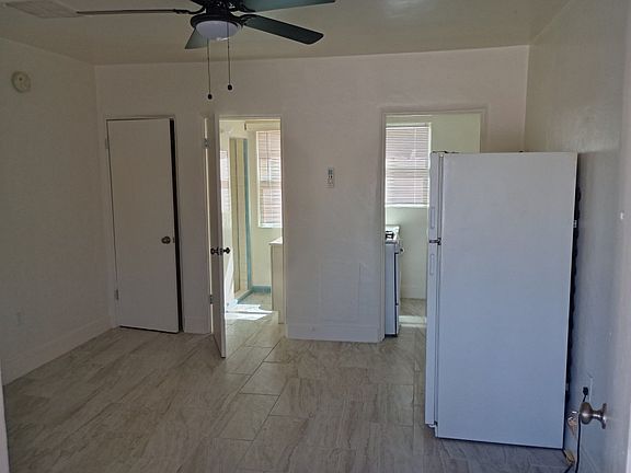 2nd image of 301 N Sunshine Blvd #4