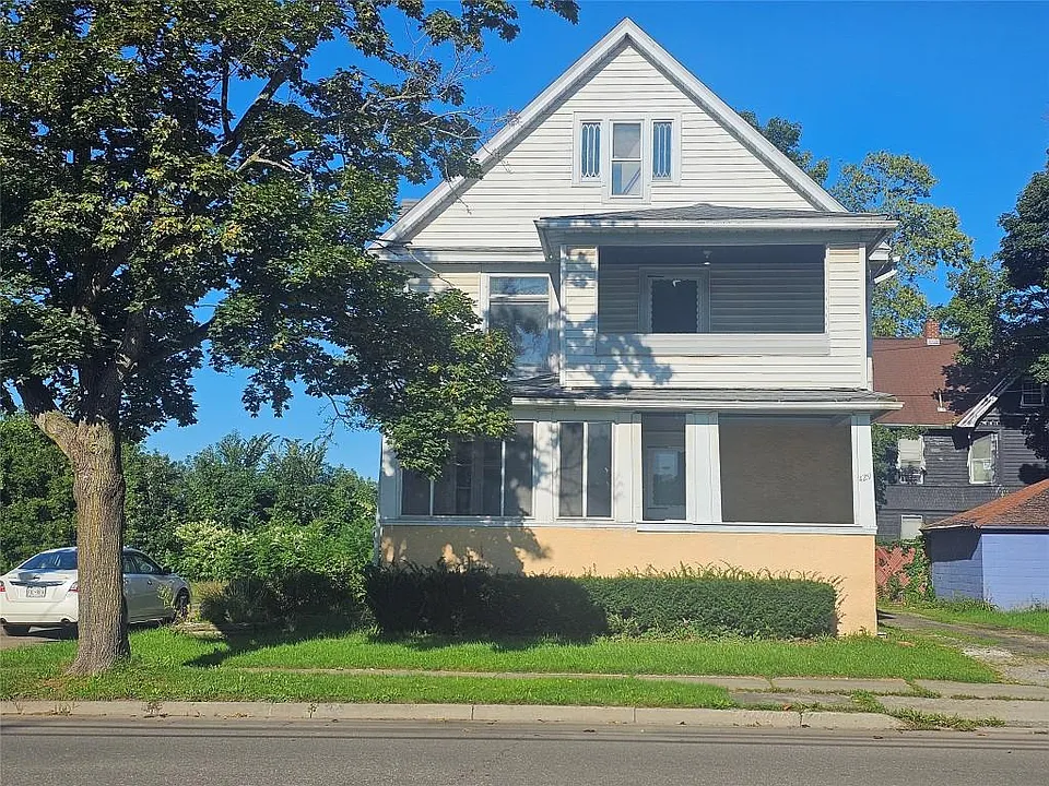 429 Chenango St #2