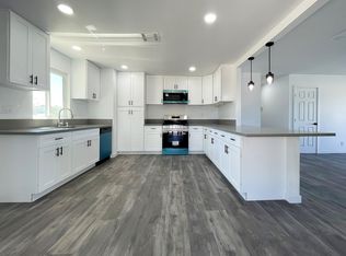 40294 Fieldspring St, Palmdale, CA 93591