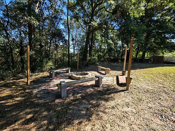 3rd image of 896 Oak Lake Dr