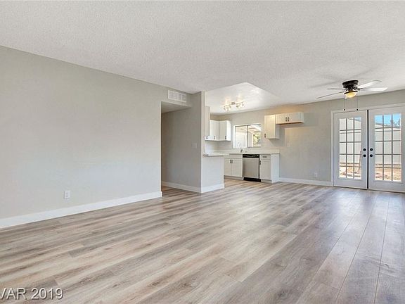 5th image of 1308 Chestnut St