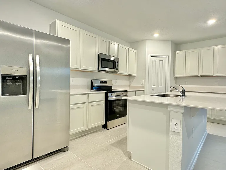 2732 Pioneer Trl — Photo 32