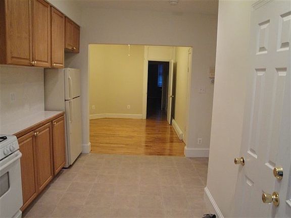3rd image of 62 Tuers Ave APT 1
