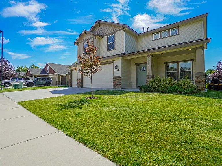 1655 N Azurite Pl — Photo 4