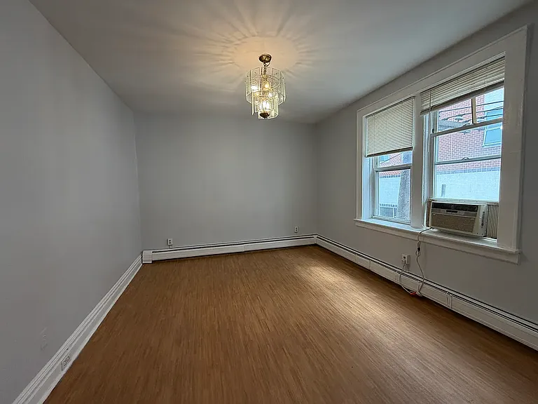 520 37th St #3L — Photo 12