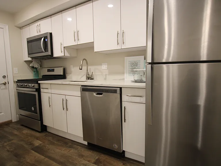 59 Strathmore Rd #1 — Photo 29