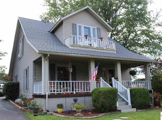 106 Chestnut St, Kuttawa, KY 42055