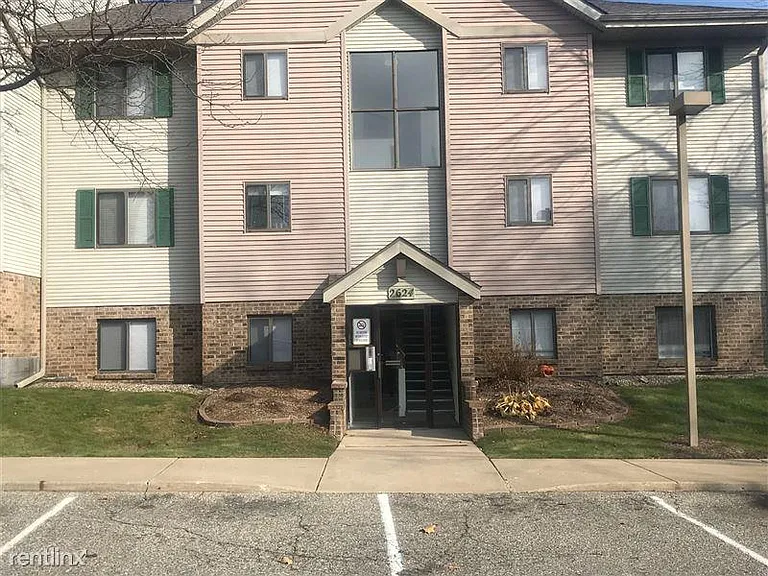 Longmeadow — Photo 13