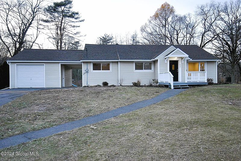 3rd image of 937 Algonquin Road