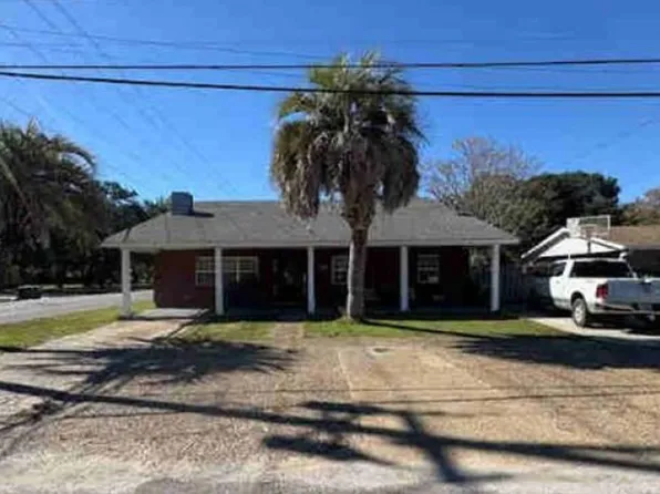 1903 Forrest St, Pascagoula, MS 39581