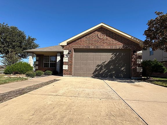 2nd image of 1614 Palomino Ln