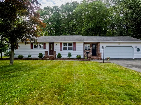 57 Woodstock St, Chicopee, MA 01020