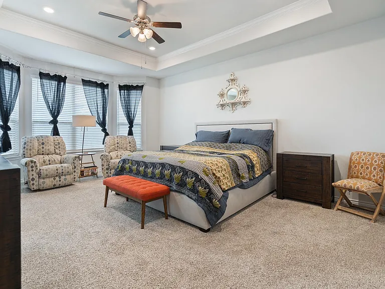 608 Lister Dr — Photo 17