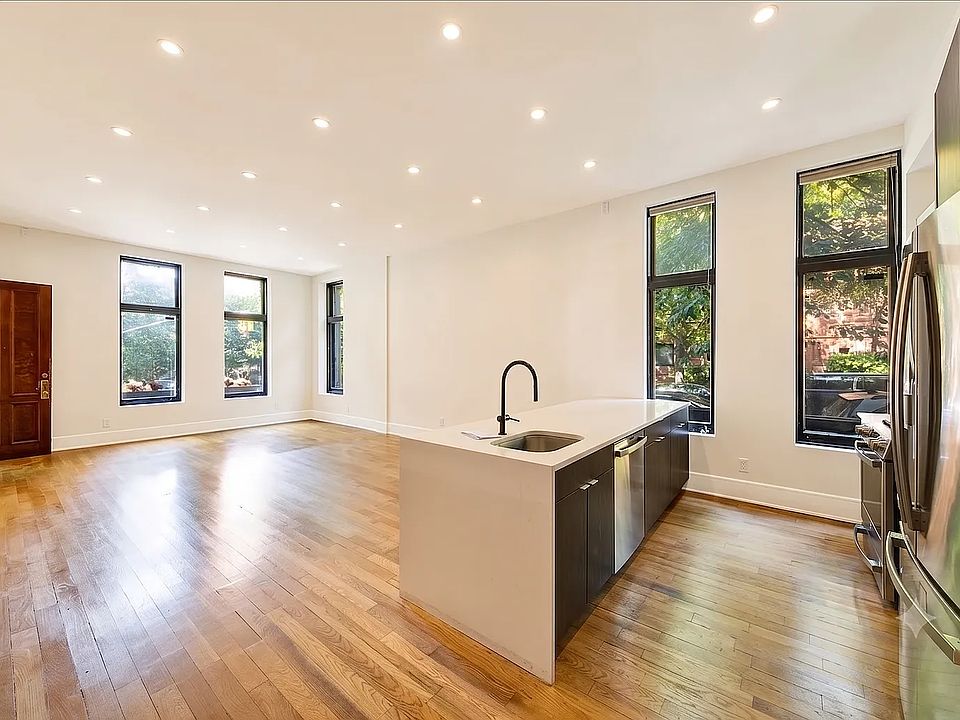 1st image of 121 8th Ave #1