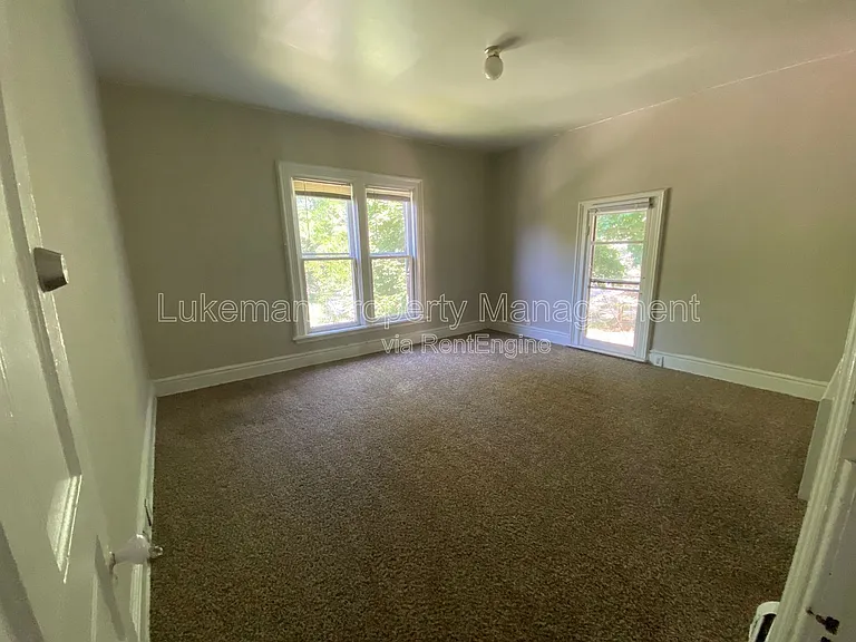 431 W Vine St — Photo 22
