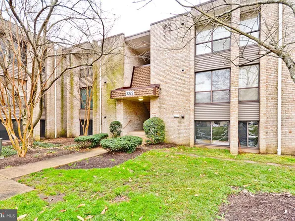 3322 Huntley Square Dr APT B-1, Temple Hills, MD 20748