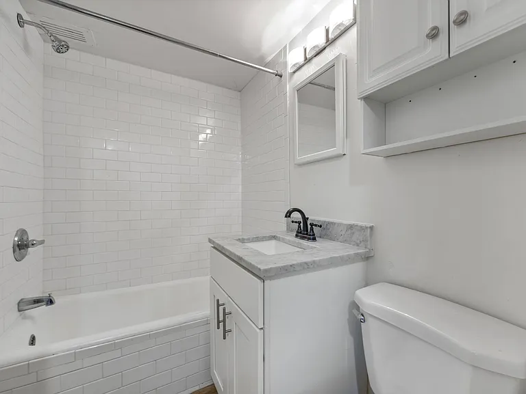 1674 Monroe St — Photo 18