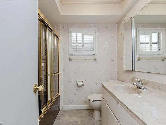 4th image of 4931 SW 2nd Pl