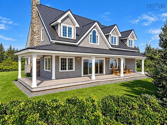 2nd image of 160 Pierce Point Rd